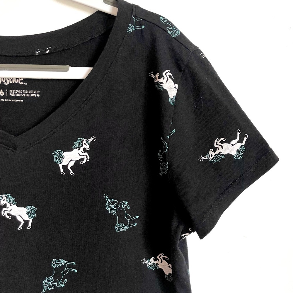 4/$20💥Unicorn Tee, Black White & Teal, V-Neck, Short Sleeves, Soft Jersey